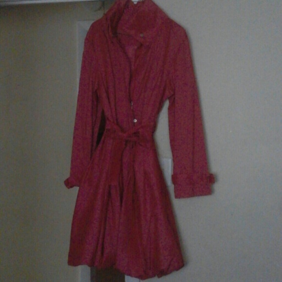 Fushia swing trench coat with high collar