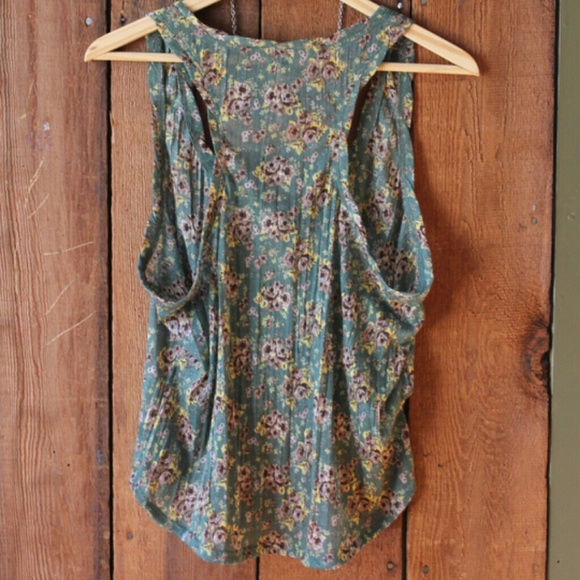 SOLD IN BUNDLE Free People crop top - Picture 2 of 4