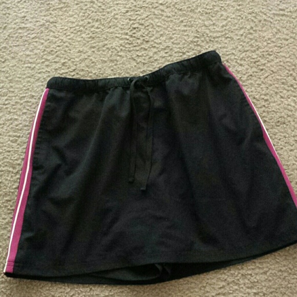 New York & Co black athletic skort