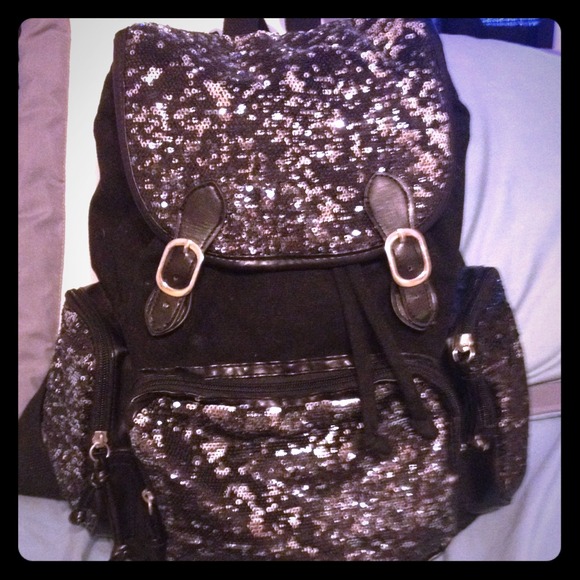 Very cute sparkly bag!