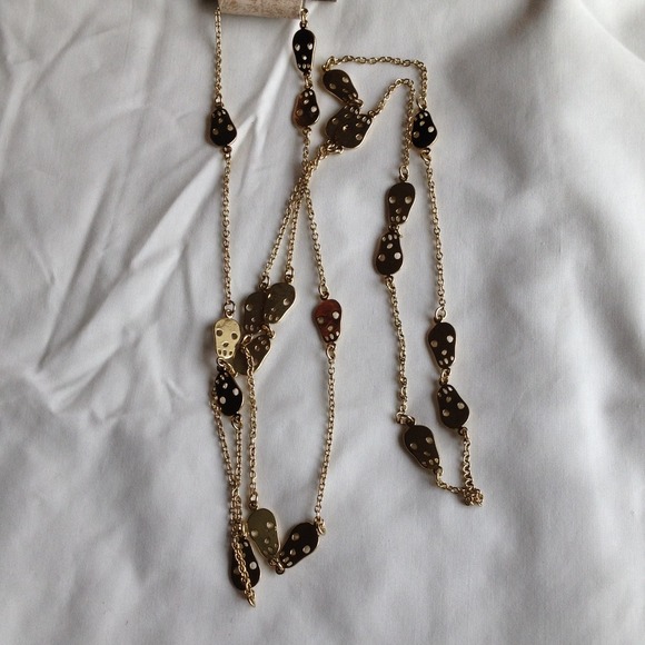 SKULL NECKLACE