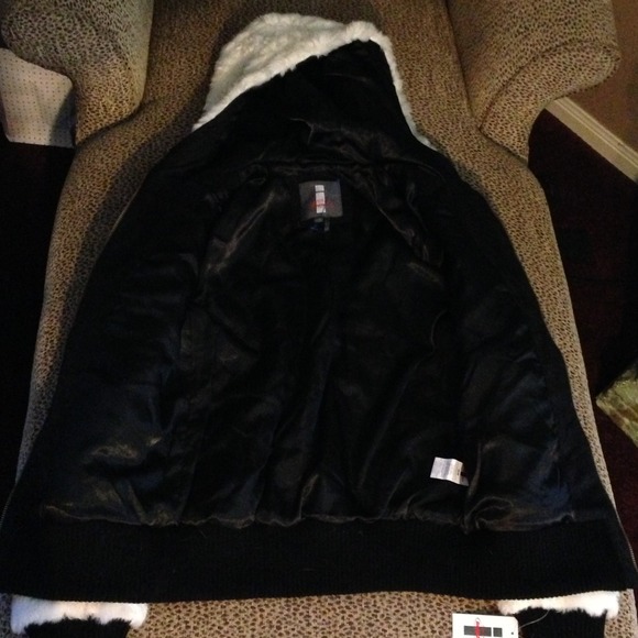 ❌SOLD❌Jean by buffalo cream jacket - Picture 2 of 4