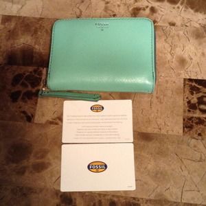 Fossil small wallet/PLEASE DO NOT PURCHASE/TRADING