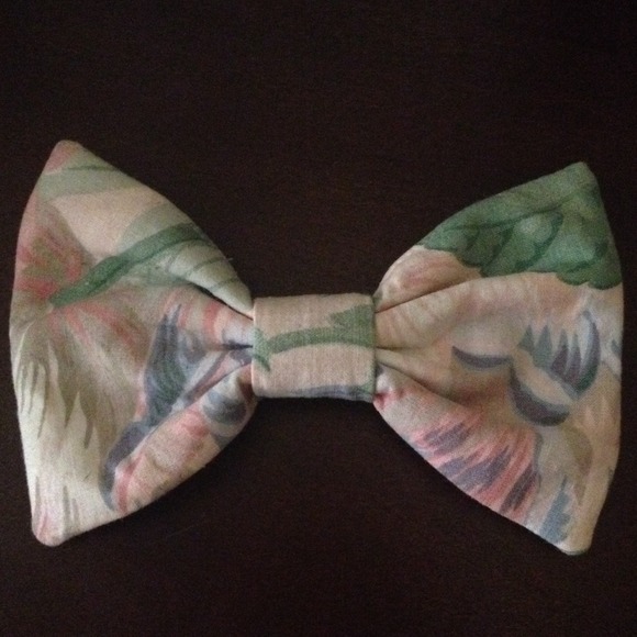 American Apparel // Hair Bow