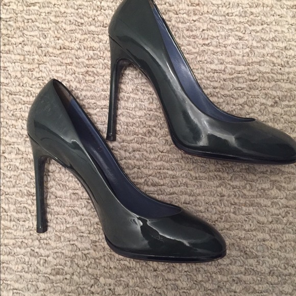 🚫SOLD🚫 Yves St. Laurent dark green pumps - Picture 3 of 4