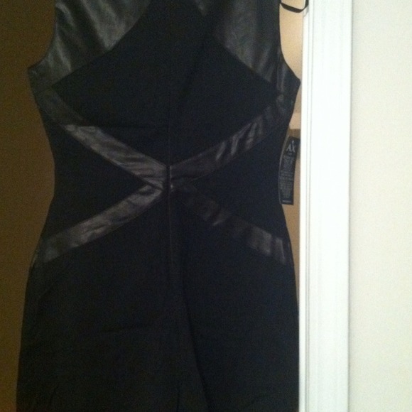 BodyCon Romper - Picture 2 of 4