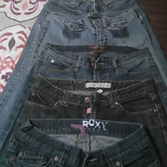 5 pair of sz 5 jeans
