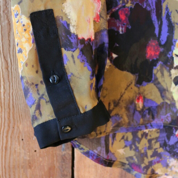 SOLD IN BUNDLE Abstract colorful fall blouse - Picture 2 of 3