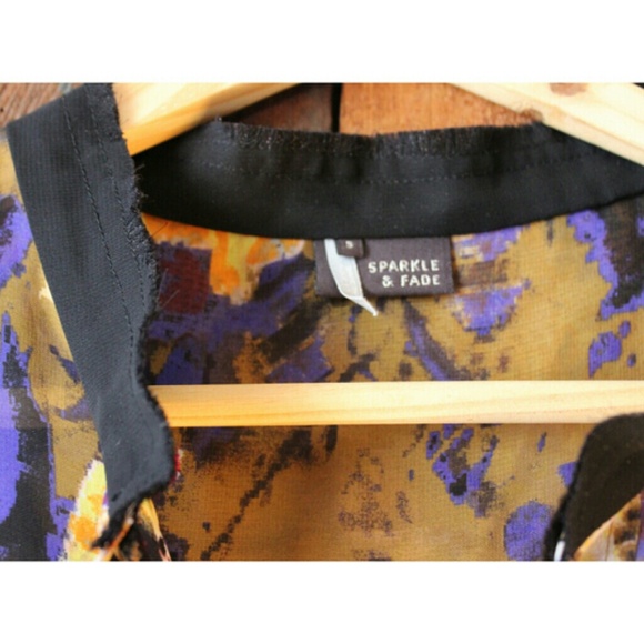 SOLD IN BUNDLE Abstract colorful fall blouse - Picture 3 of 3