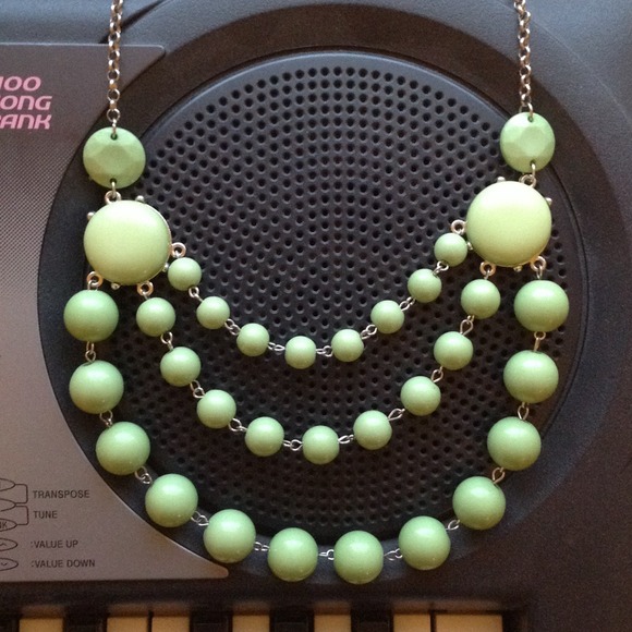 🌻GREEN BUBBLE NECKLACE