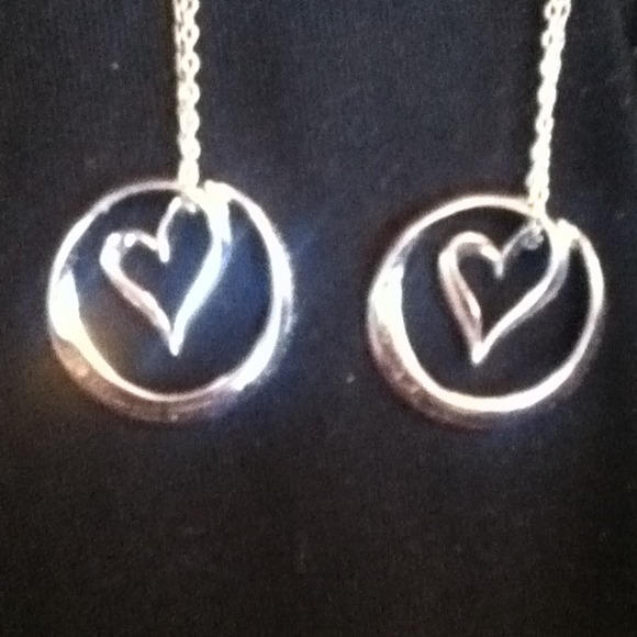 2 necklaces. - Picture 2 of 2