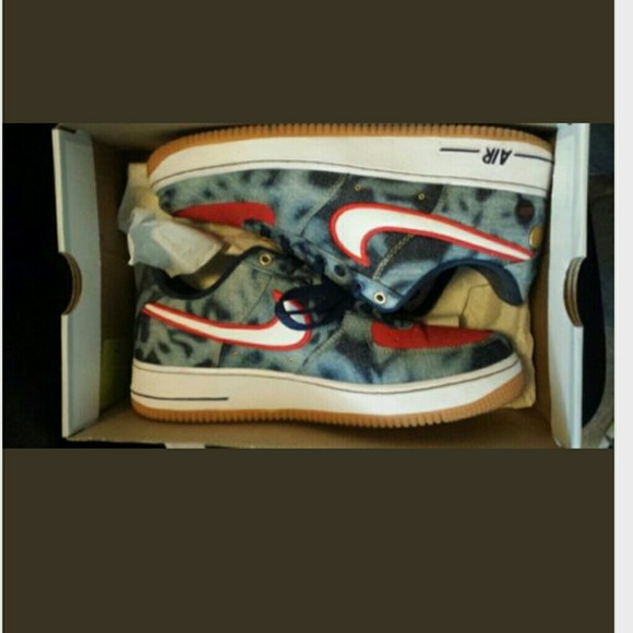 Red Denims❌Sold thru PP❌ - Picture 2 of 3