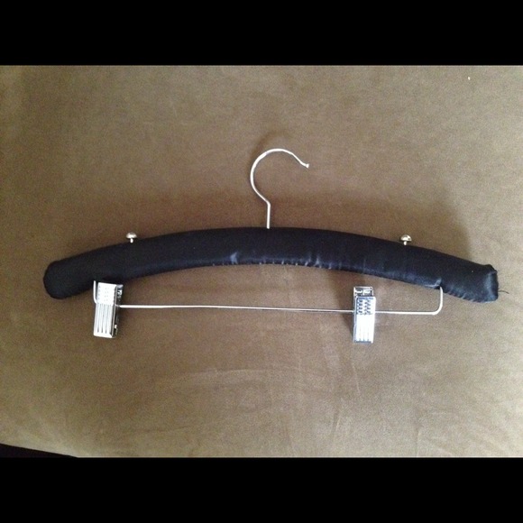 10 Victoria's Secret clothes hangers