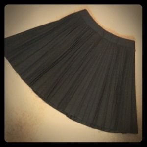 Black pleated skirt