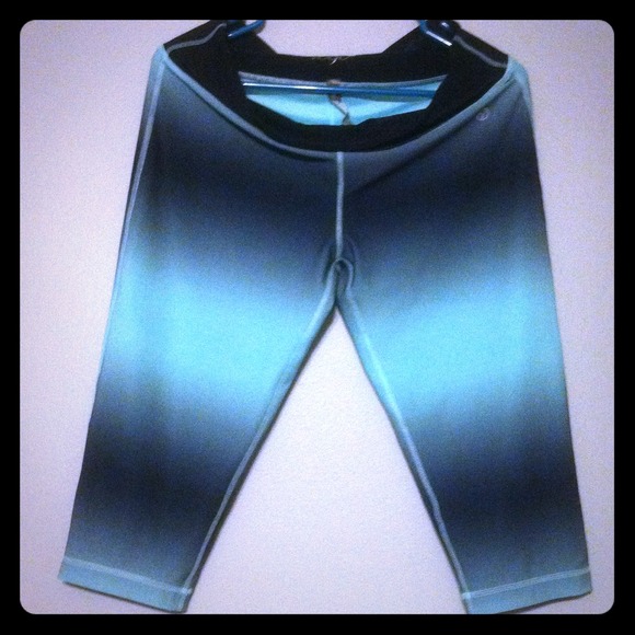Vogo Capri workout pants