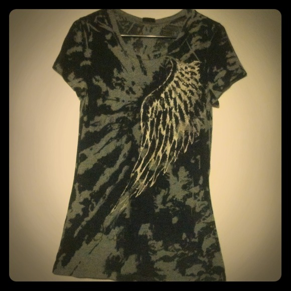 Vanity angel wing tee