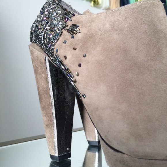 ❌BUNDLED❌ Embellished Taupe Suede Platform Booties - Picture 2 of 4