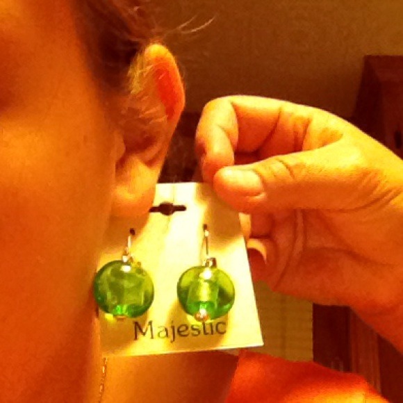 GREEN EARINGS! - Picture 2 of 2