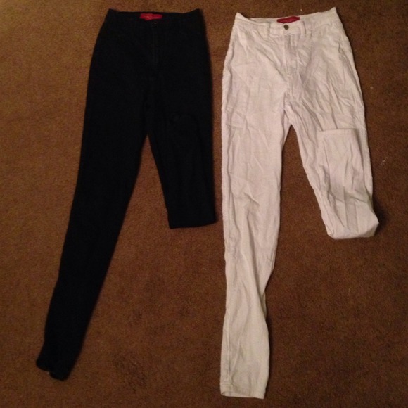 BUNDLE WHITE AND BLACK HIGH WAISTED
