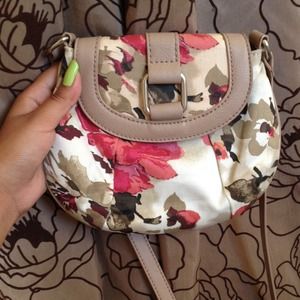 Pretty floral print purse