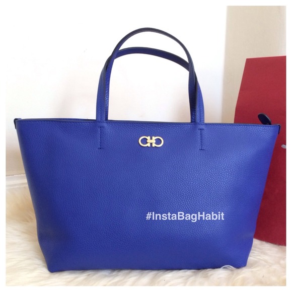 🎀SOLD🎀NWT Auth Salvatore Ferragamo Bice Tote - Picture 2 of 4