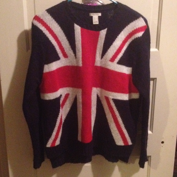 British Flag pullover Sweater NWOT
