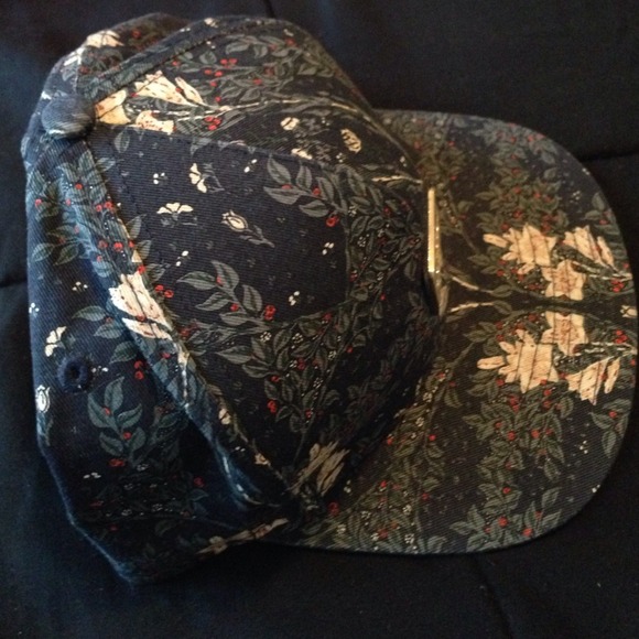 10.Deep hat . - Picture 3 of 3