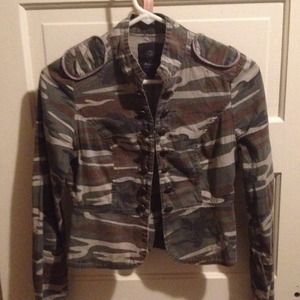 vintage chic camo jacket