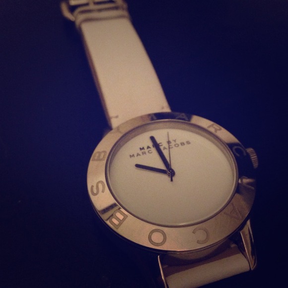 Marc By Marc Jacobs white watch. Unisex.