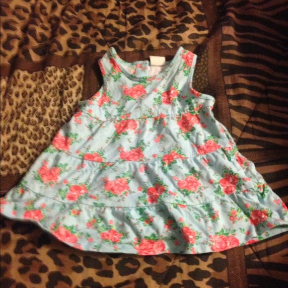 Infant dress - Picture 1 of 1