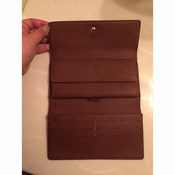 ❌ S O L D❌ LOUIS VUITTON WALLET - Picture 2 of 4