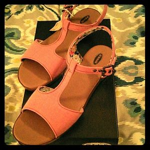 --sold-- NWT Dr scholls sandals