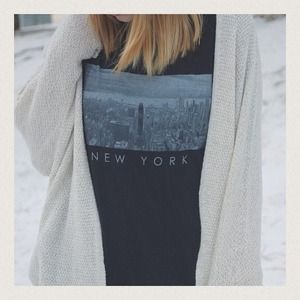 ❌ TRADED ❌ Brandy Melville Diane New York Graphic