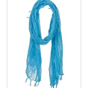 Beautiful blue scarf 💙