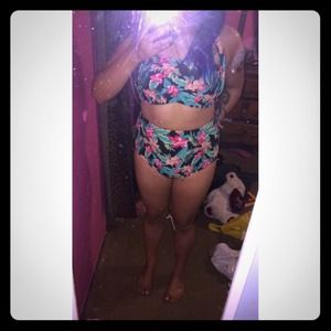High waisted bathing suit (two piece)