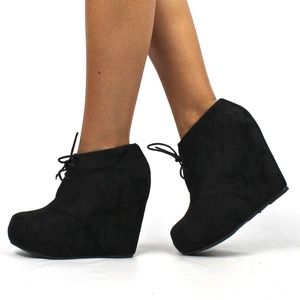 Black Wedges 👠