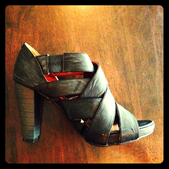 ***LEATHER Strapped Bootie/Sandal ***
