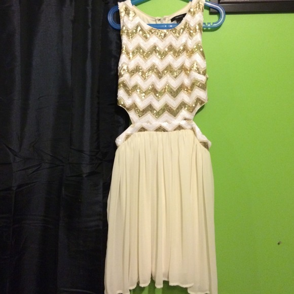 Forever 21 chevron dress
