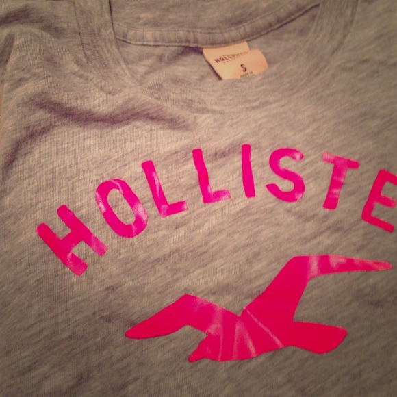Hollister gray with pink graphic tee size S