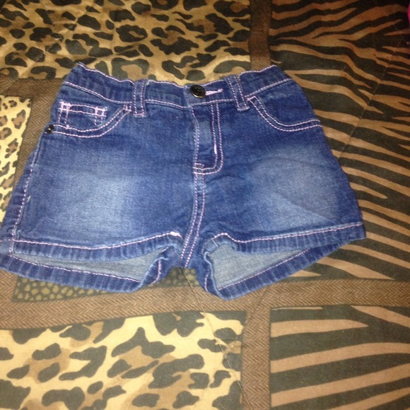 Toddler shorts - Picture 2 of 2