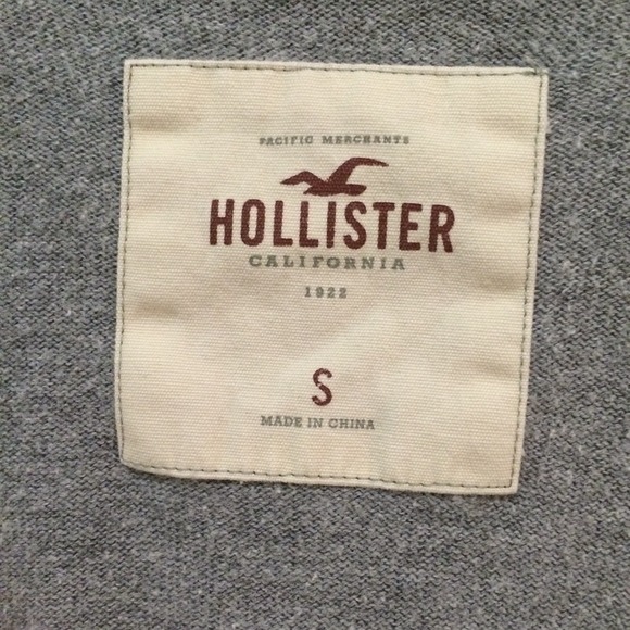 Grey Hollister Cardigan - Picture 2 of 3