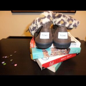 AUTH Toms Brown Boots