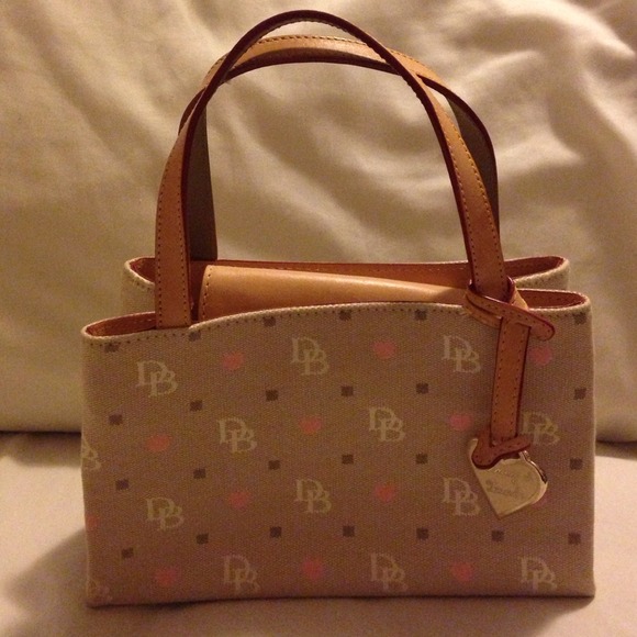Authentic... Small Donnie & Bourke Hand Bag ❤️❤️❤️
