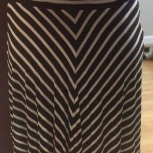 Black and white ann Taylor loft skirt