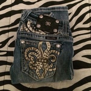 Size:24 Light wash Miss Me jeans