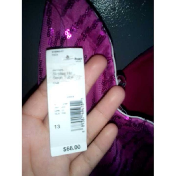 Dress - Picture 3 of 4