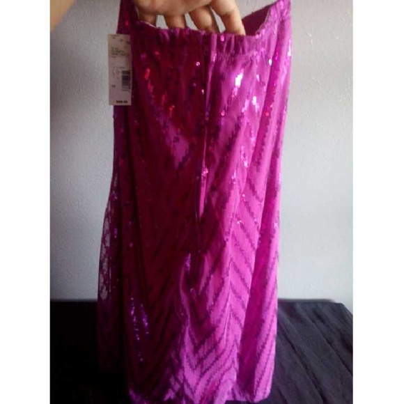 Dress - Picture 4 of 4