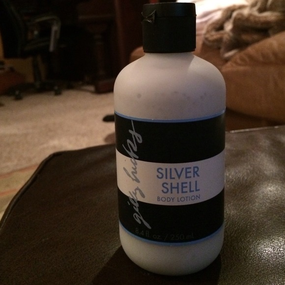 Gilly Hicks Body Lotion In Silver Shell