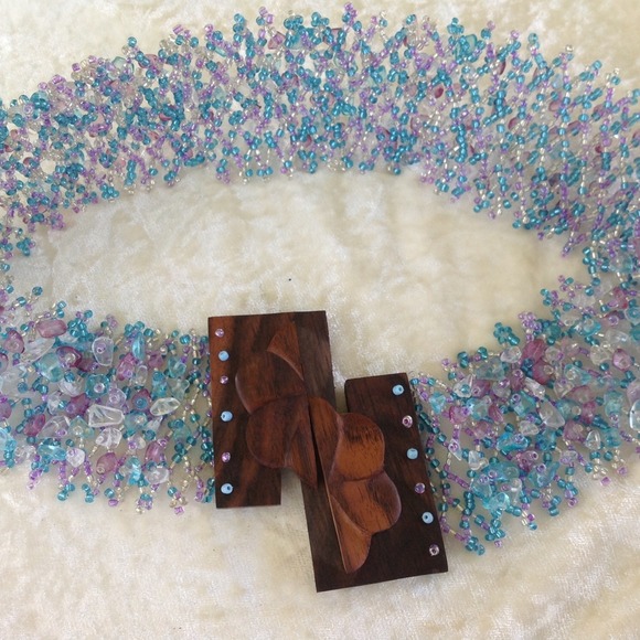 Multilayered light purple & turquoise beaded belt - Picture 2 of 3