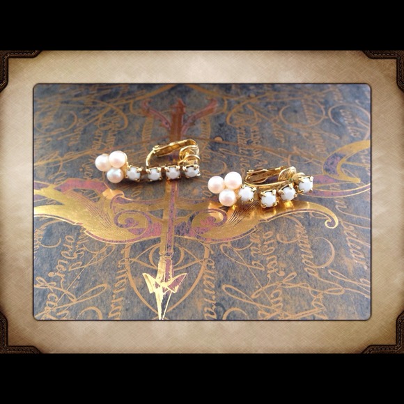 Milk white Faux Pearl Clip on’s